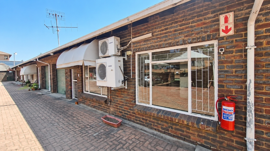 2 Bedroom Property for Sale in Rustenburg Central North West